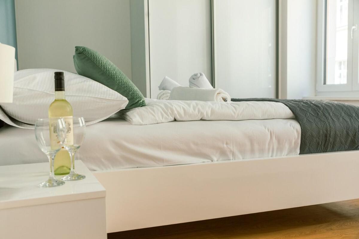 New Design 9 * Viena